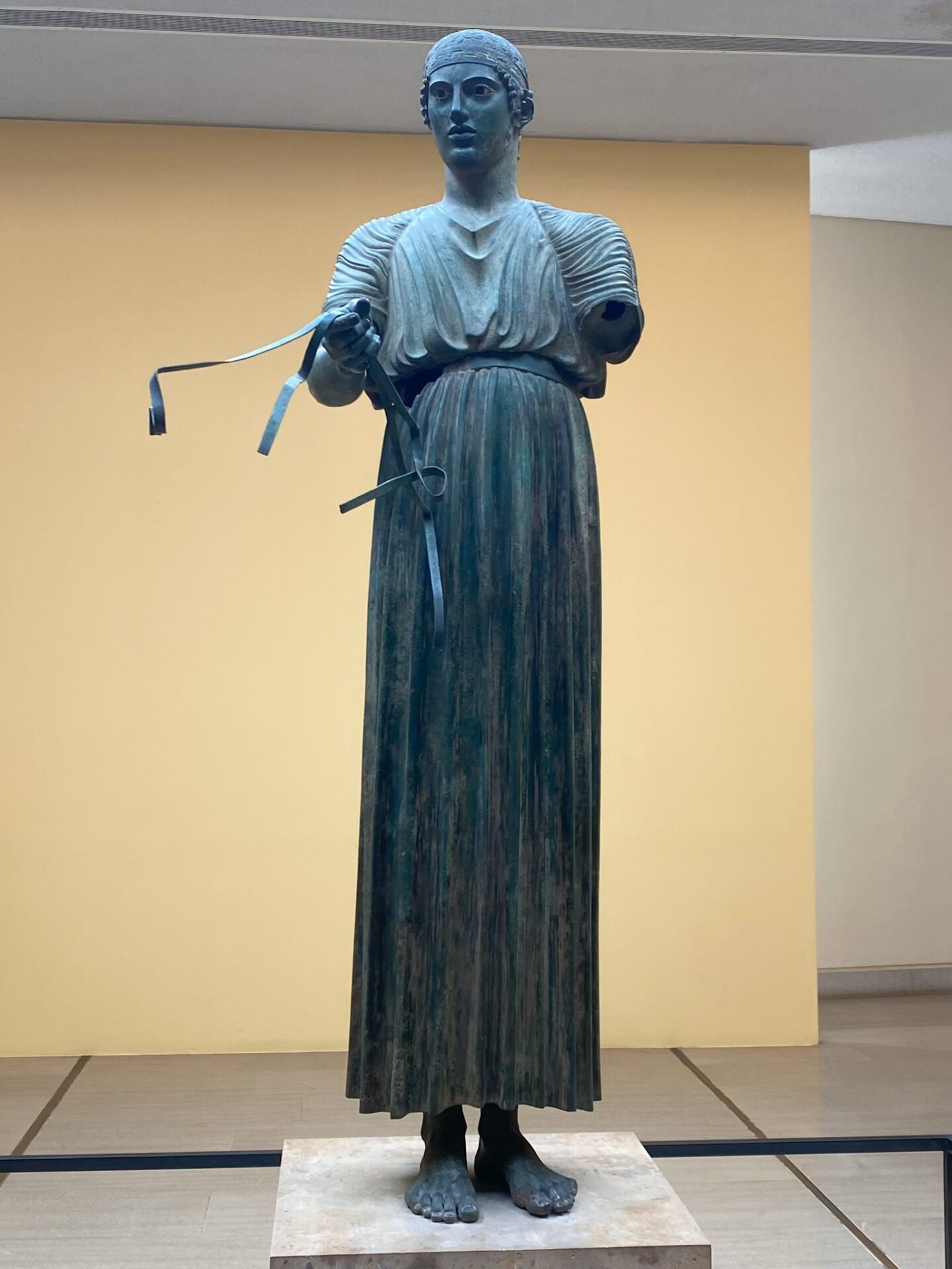 El Auriga de Delfos en el museo arqueológico de Delfos